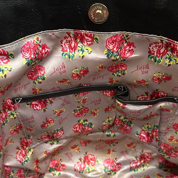 Betsey Johnson Light Pink Skull Tote - Picture 6 of 11